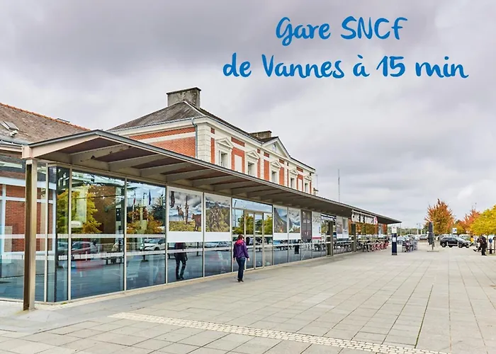 Brit Hotel Vannes-Theix